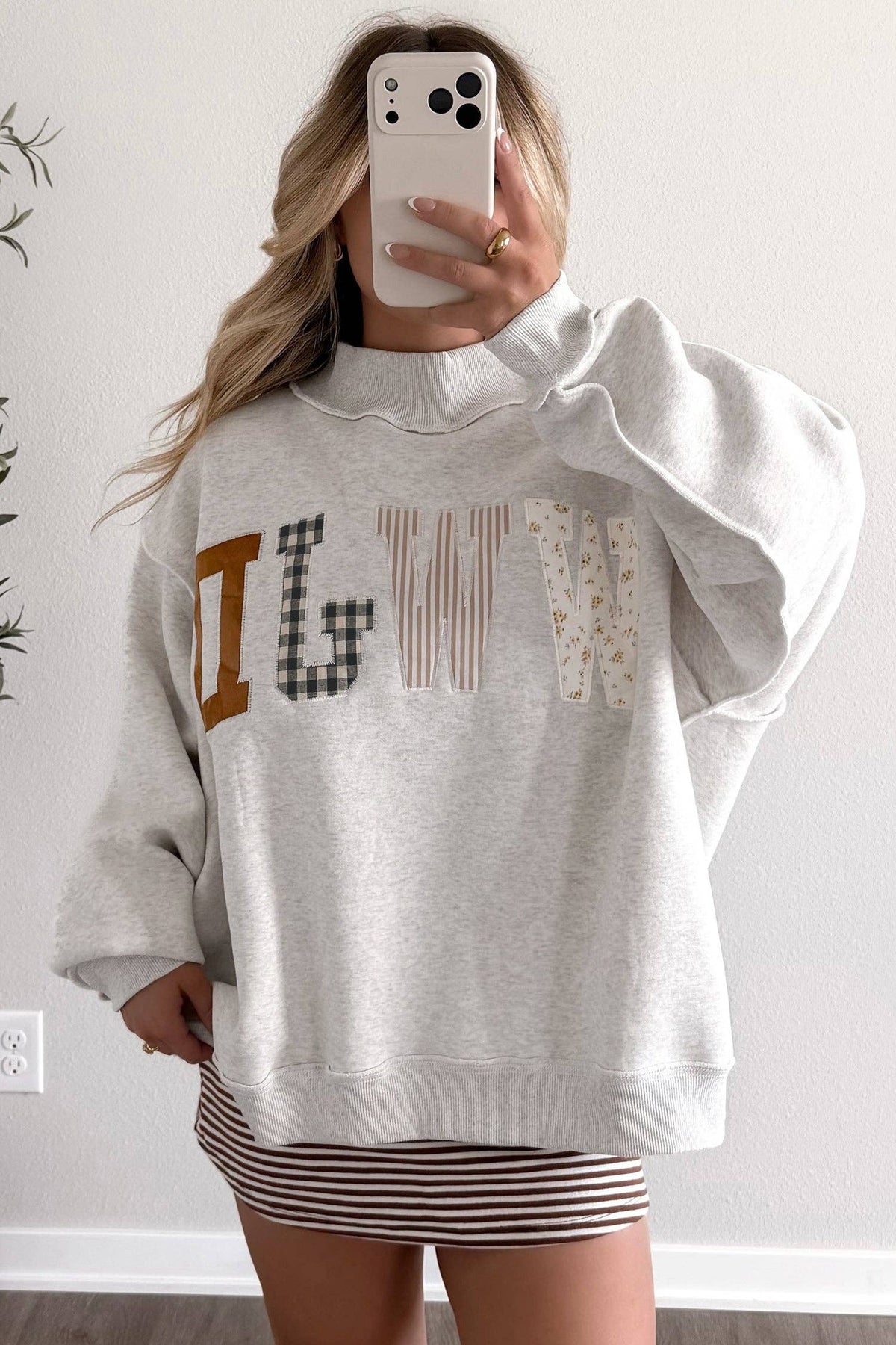 Gray WWJD Mixed Pattern Embroidered Patch Graphic Mock Neck Sweatshirt: Gray / 50%Polyester+50%Cotton / S-XL
