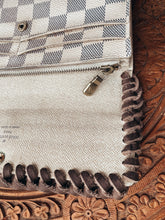 Load image into Gallery viewer, White Damier Wallet