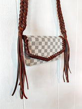 Load image into Gallery viewer, The Elizabeth Crossbody