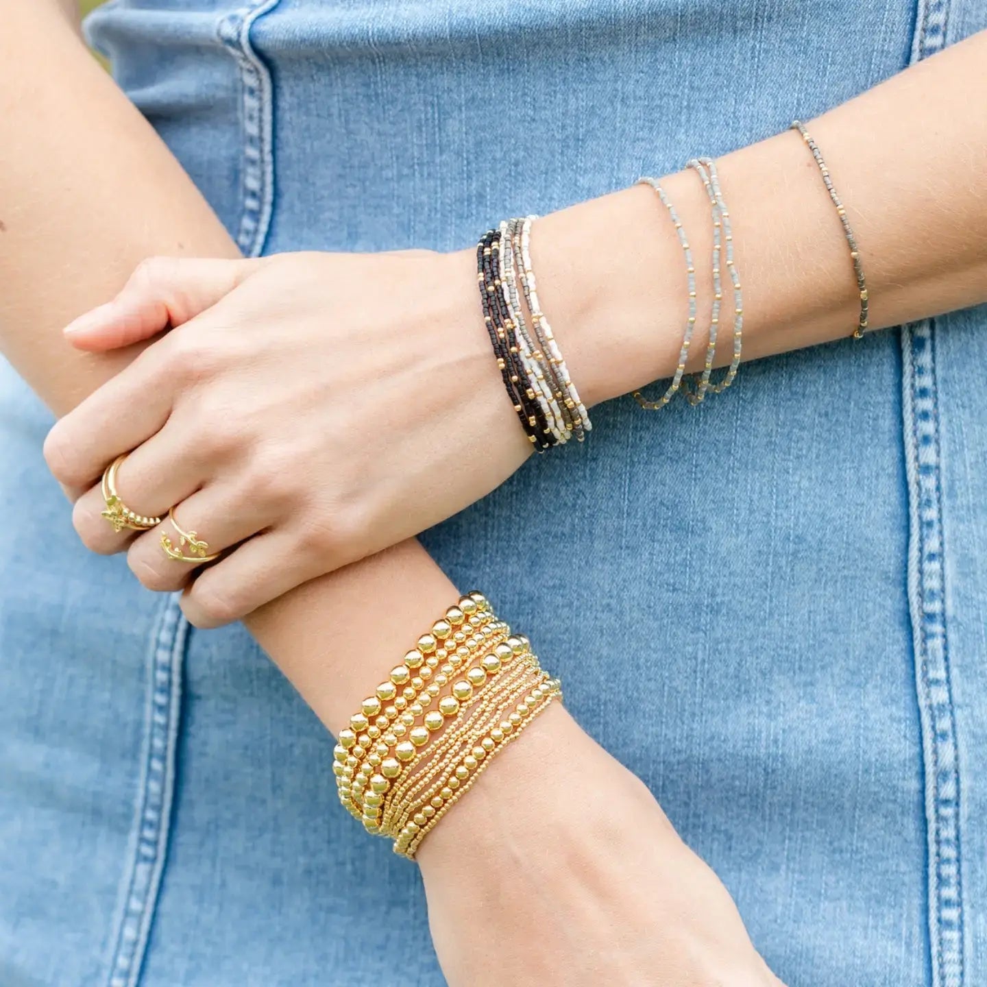 Stretch Beaded Bracelets: Gold / 4mm