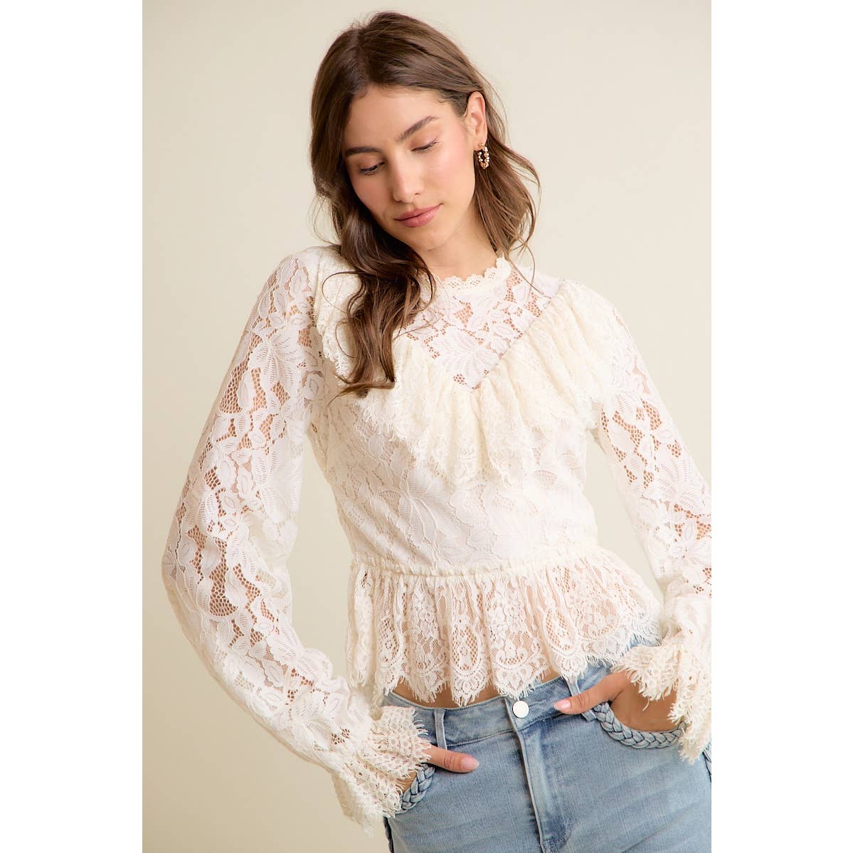 LACE RUFFLED BACK OPEN BLOUSE Cream