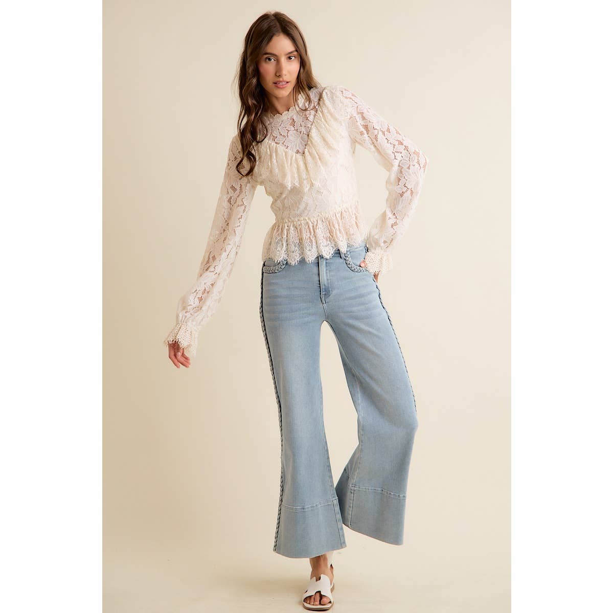 LACE RUFFLED BACK OPEN BLOUSE Cream
