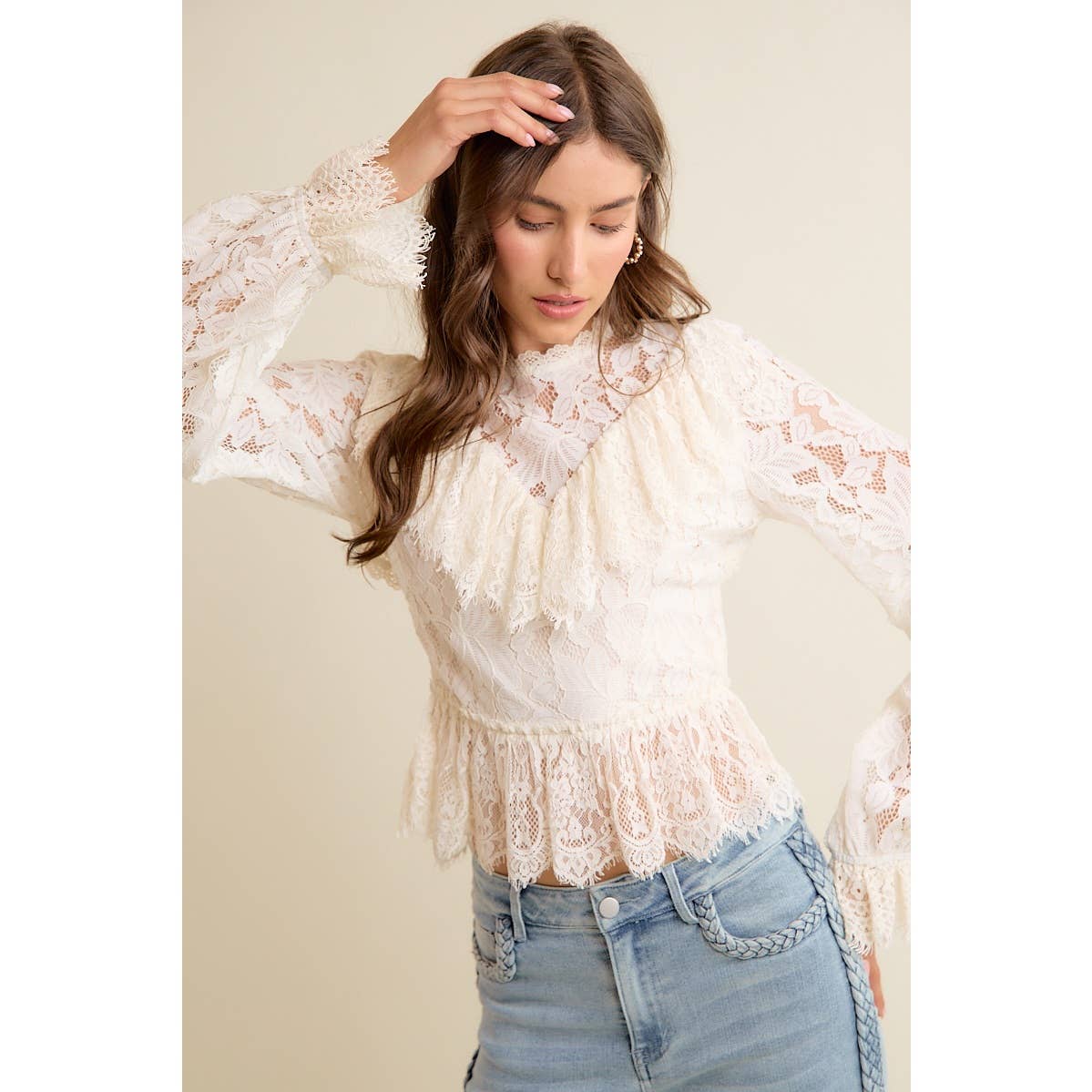 LACE RUFFLED BACK OPEN BLOUSE Cream