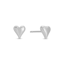 Load image into Gallery viewer, Simple Heart Studs On Velvet Gift Tag: Silver
