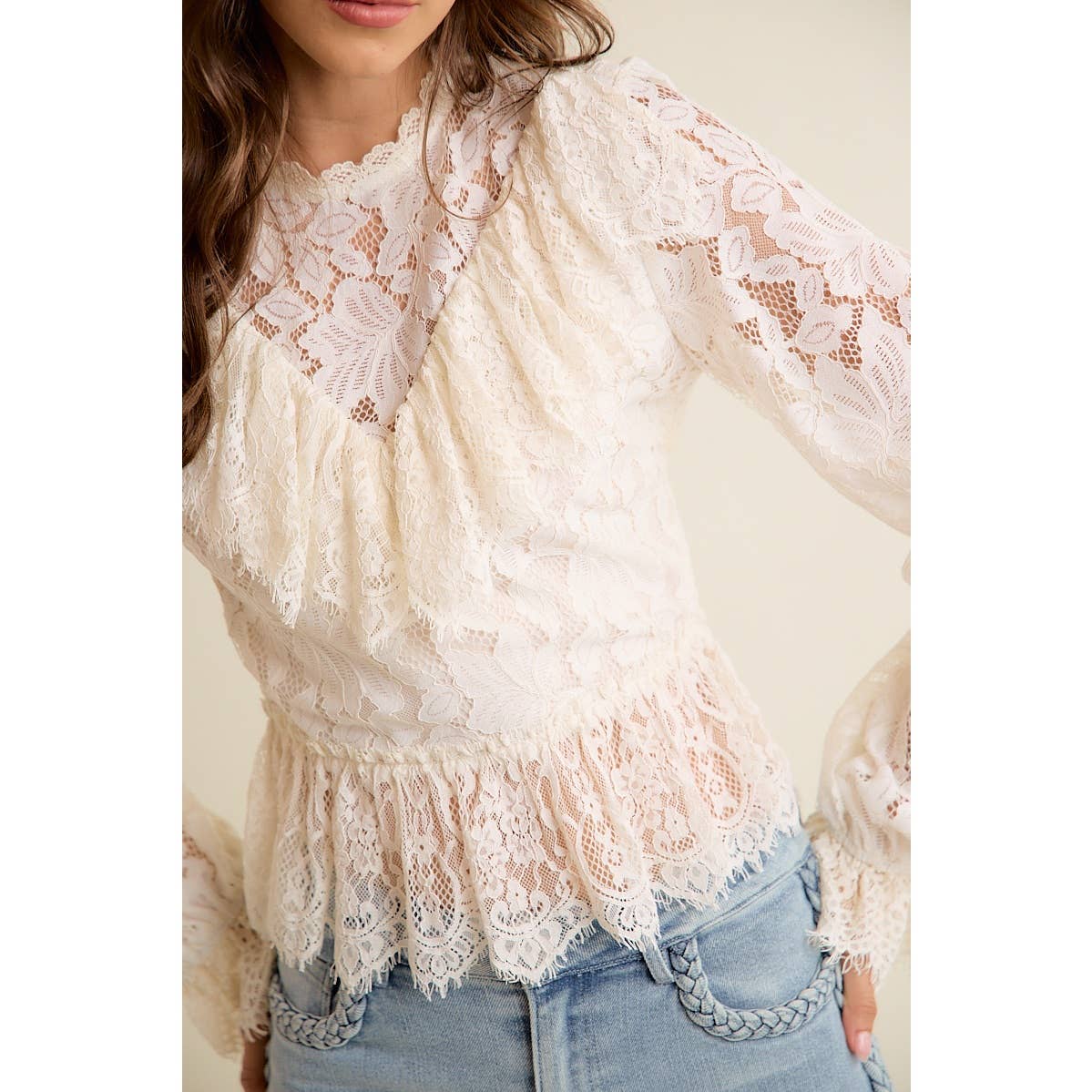 LACE RUFFLED BACK OPEN BLOUSE Cream