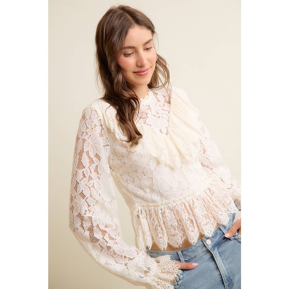 LACE RUFFLED BACK OPEN BLOUSE Cream