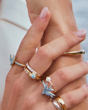 Load image into Gallery viewer, Melody Bird Cocktail Ring
