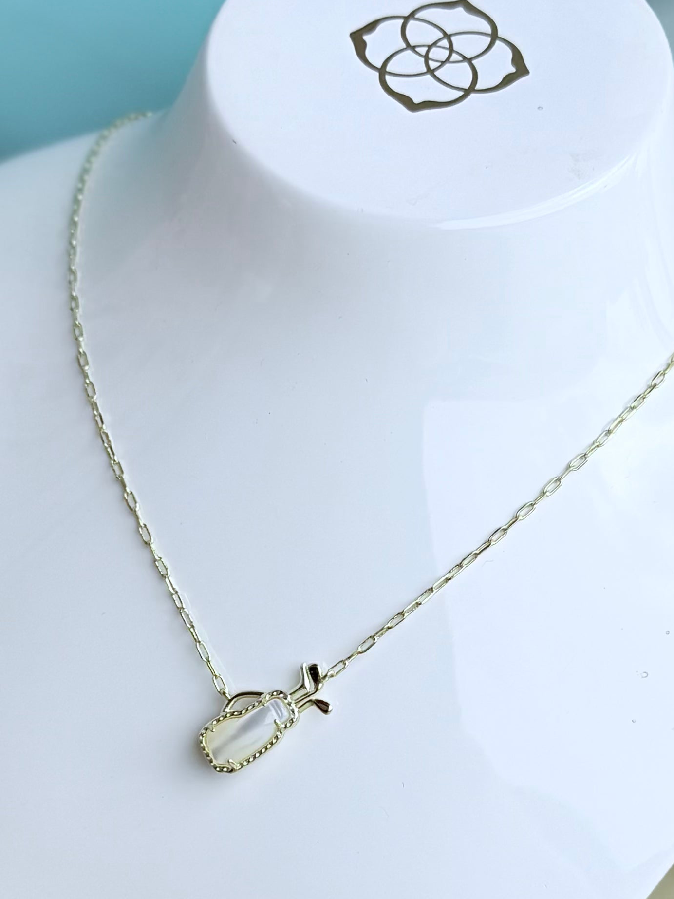 Golf Short Pendant gold