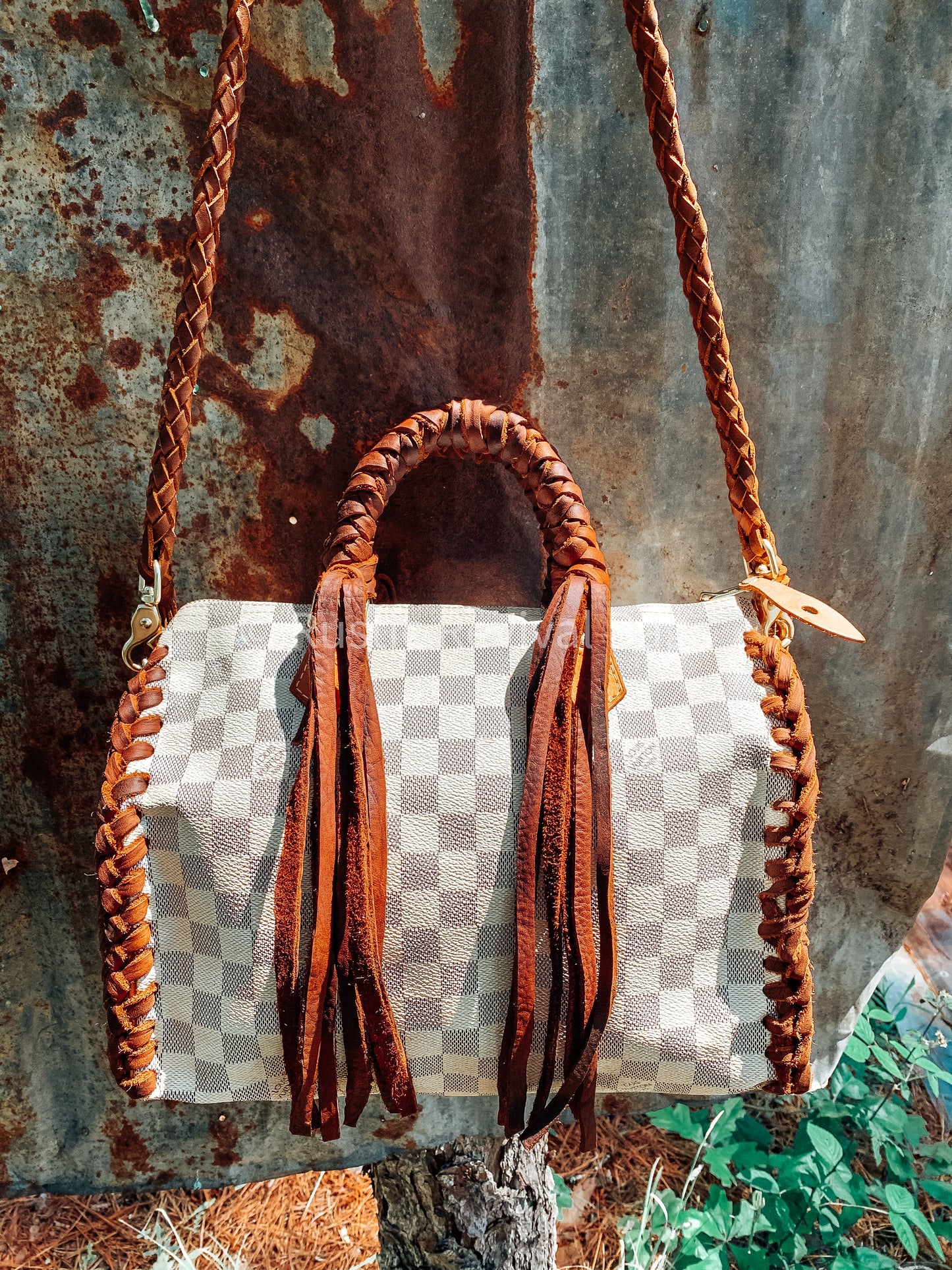 White Sarah Arm Bag