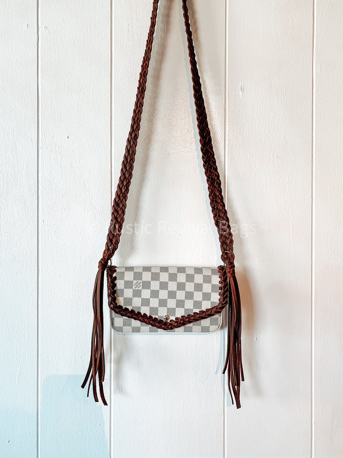 The Elizabeth Crossbody