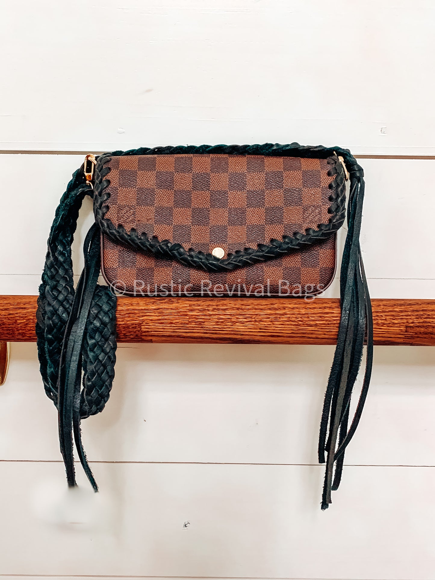 The Elizabeth Crossbody