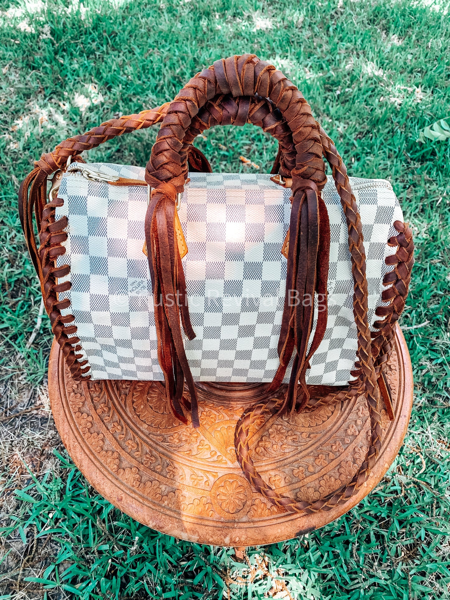White Sarah Arm Bag